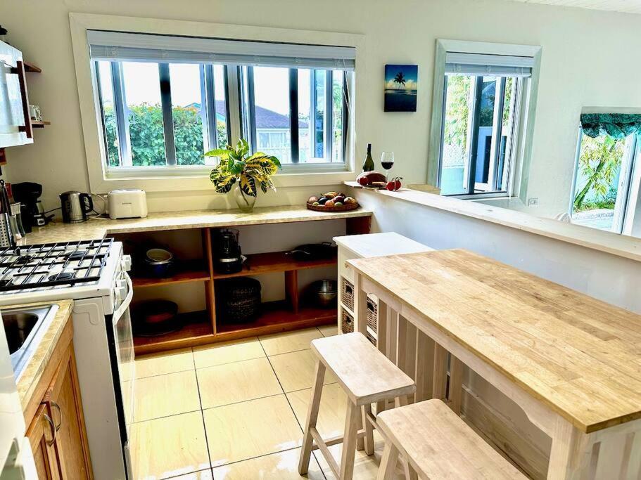 Spacious Light Filled Studio, Modern Renovation Appartement